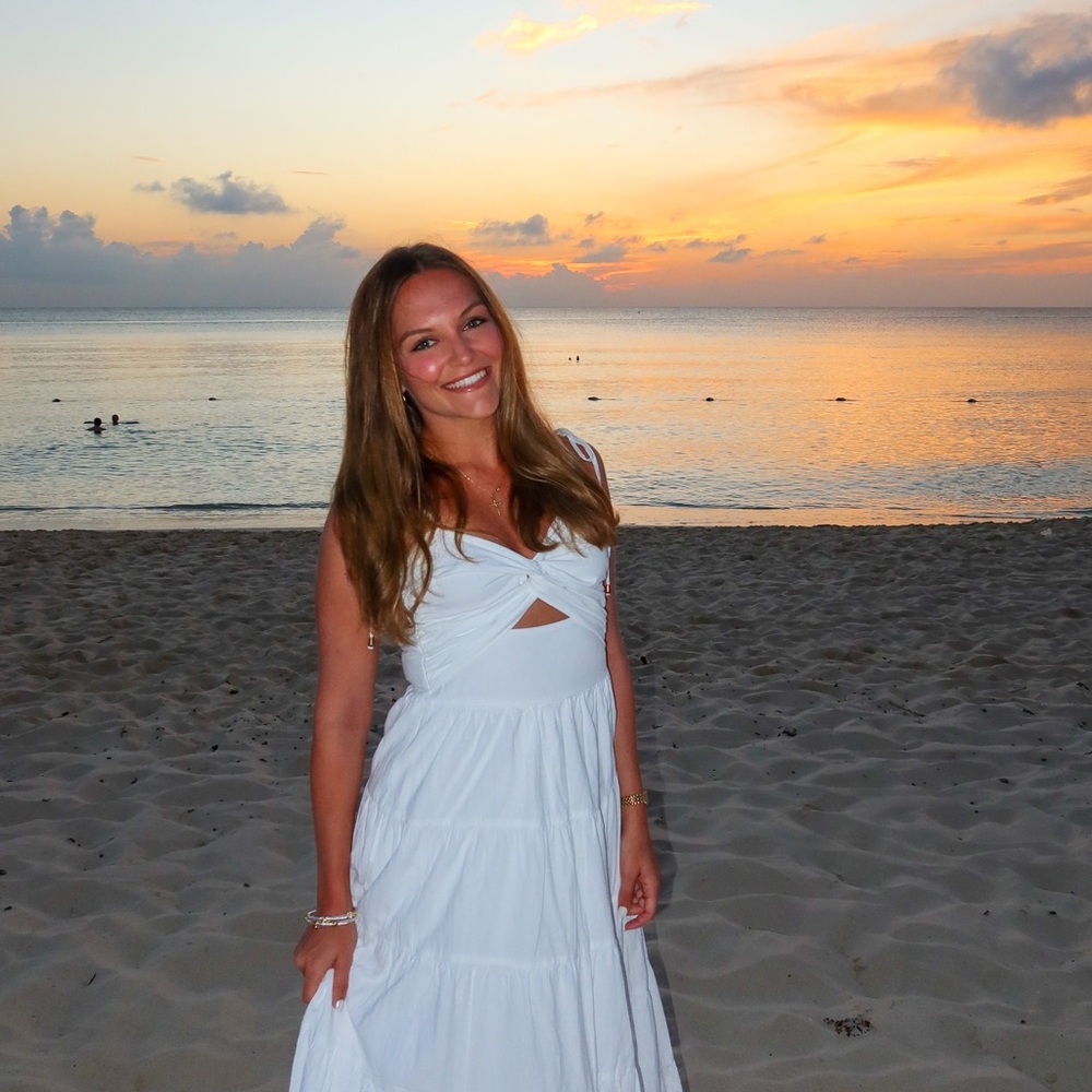 Meet your Posher, Abigail